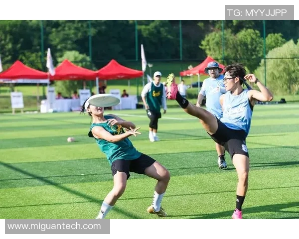 杨强专访:从飞盘新手到赛场高手的成长之路回顾 杨强专访:从飞盘新手到赛场高手的成长之路回顾