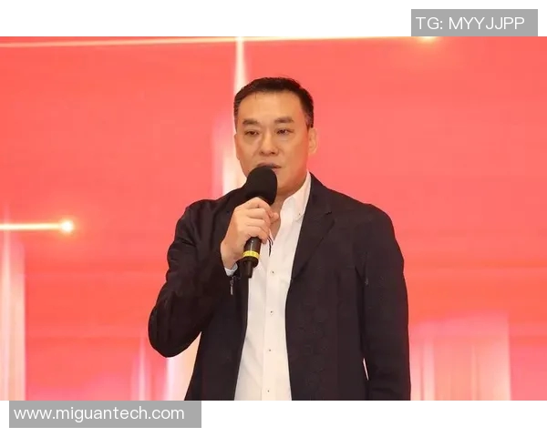 李泓澎的艺术之旅:从初心到巅峰的心路历程与创作探索 李泓澎的艺术之旅:从初心到巅峰的心路历程与创作探索