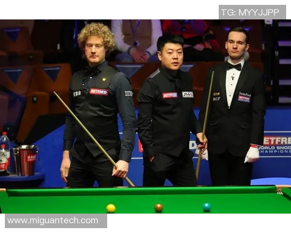 梁文博与宾汉姆巅峰对决谁能在斯诺克赛场上笑到最后 梁文博与宾汉姆巅峰对决谁能在斯诺克赛场上笑到最后