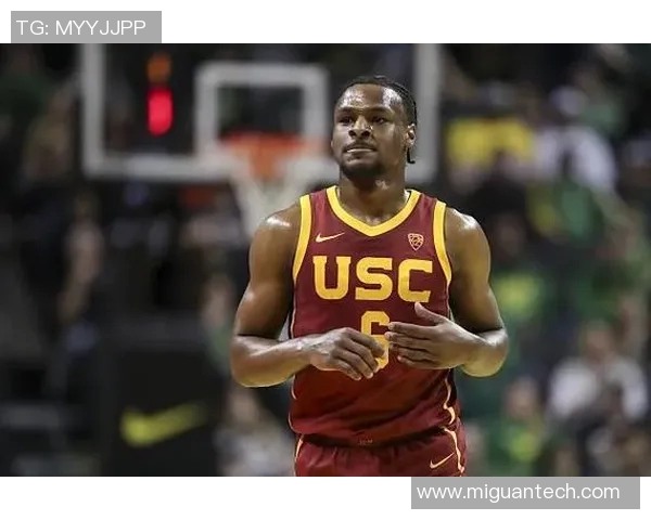 詹姆斯父子共谱篮球传奇布朗尼正式宣布参加NBA选秀