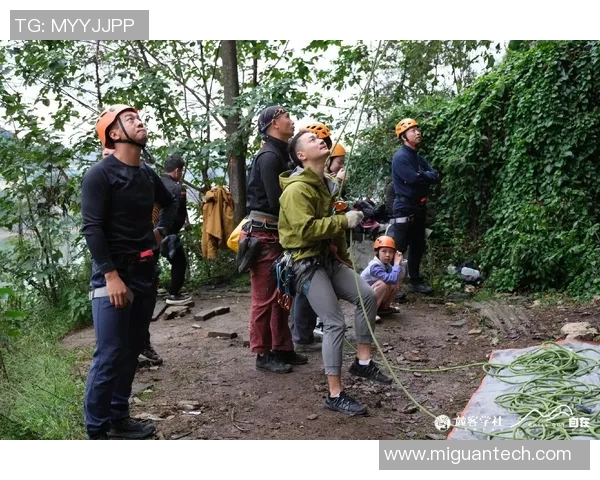 重庆攀岩队意识对比深度解析与训练策略探讨 重庆攀岩队意识对比深度解析与训练策略探讨