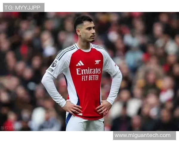 马丁内利在球场上的精彩表现与未来发展潜力分析 马丁内利在球场上的精彩表现与未来发展潜力分析