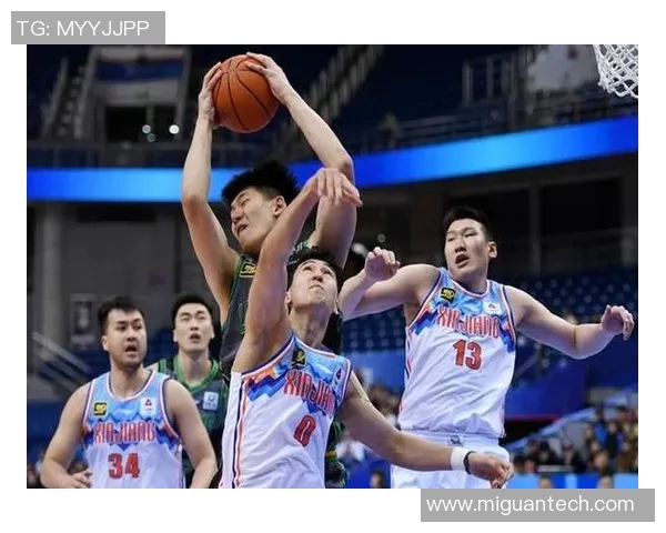 2014年上海男篮与浙江队激战回顾经典对决再现篮球魅力与激情 2014年上海男篮与浙江队激战回顾经典对决再现篮球魅力与激情